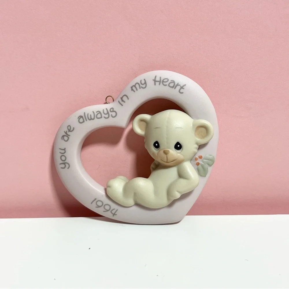 Vintage retro 90s pastel precious moments teddy bear heart shaped ornament